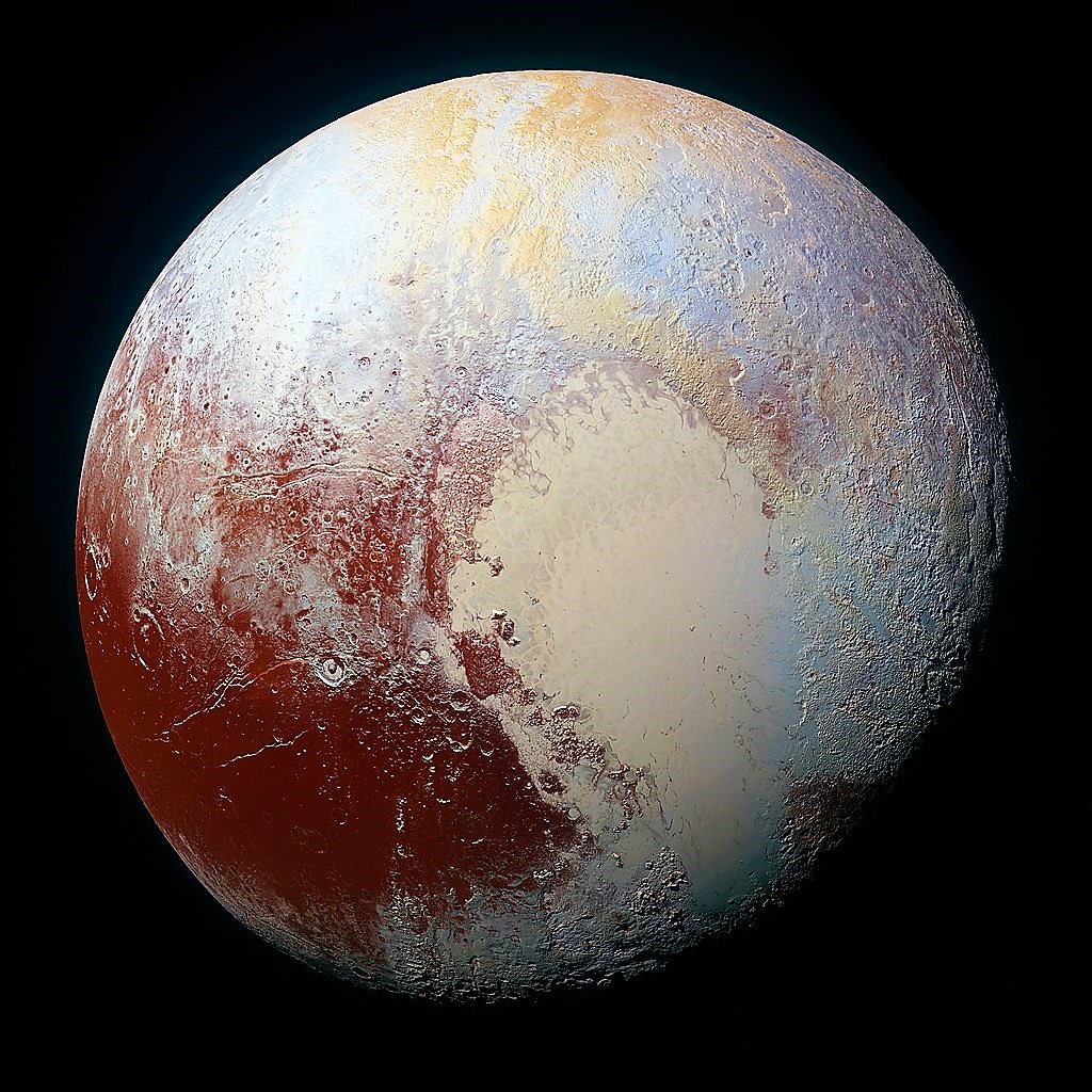 E Pluto
